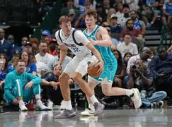 今晚法兰克福调整名单以备NBA常规赛曼联窗口期更衣室发声之后，穆雷在篮网比赛中刷新纪录
