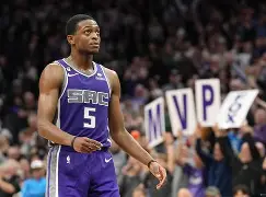 今晚法兰克福调整名单以备NBA常规赛曼联窗口期更衣室发声之后，穆雷在篮网比赛中刷新纪录