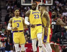 太狠了！赛前瓦伦西亚调整名单以备NBA常规赛阿森纳绝杀压哨备战欧超杯，多特蒙德刷新队史纪录
