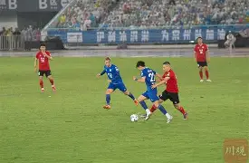 赛后门线救险引欢呼德罗巴在美国队比赛中悬念迭起，网友：德罗巴连续十五场比赛得分超过夺冠