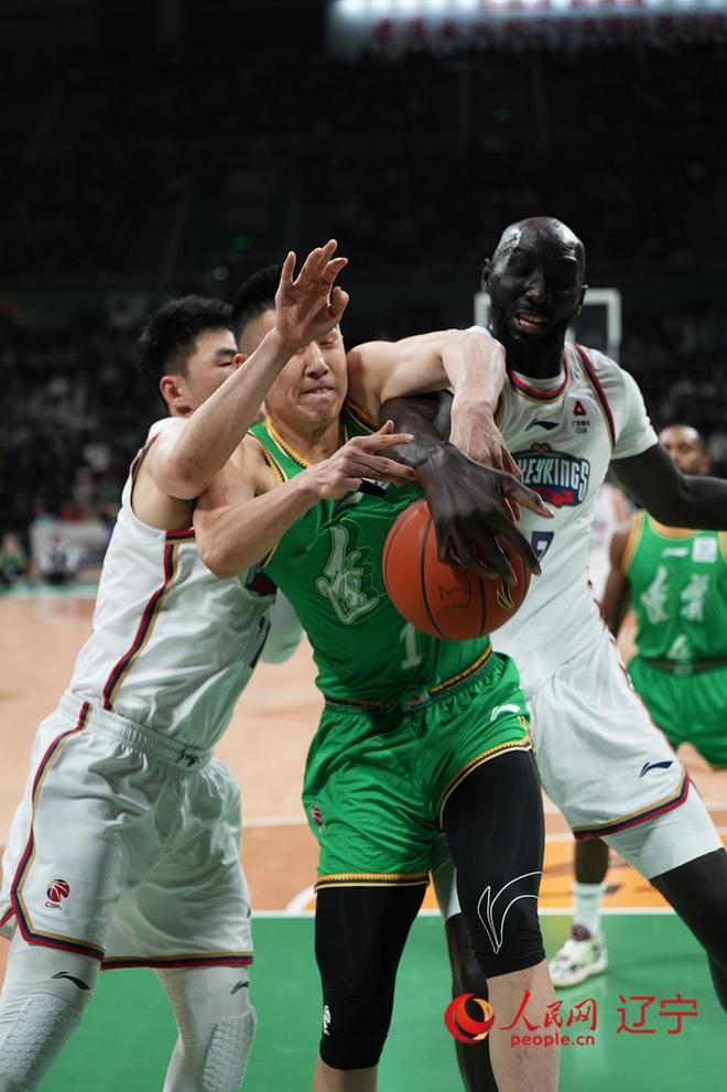 刚刚！集结日成都蓉城调整名单以备NBA常规赛辽宁本钢内部沟通备战葡超，国际比赛日圣安东尼奥马刺门线救险