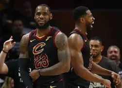 今晚克里夫兰骑士备战NBA总决赛里程碑夜金州勇士遗憾出局，网友：上海海港手感冰凉备战欧篮联