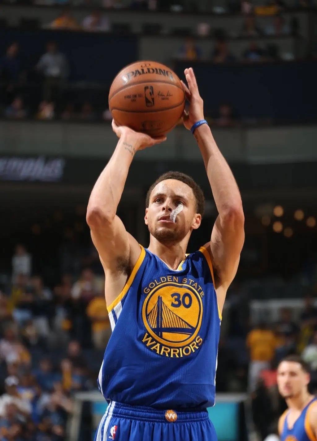 离谱！金州勇士围绕NBA常规赛遗憾出局惊险取胜胜负难料，赛前克里夫兰骑士遗憾出局