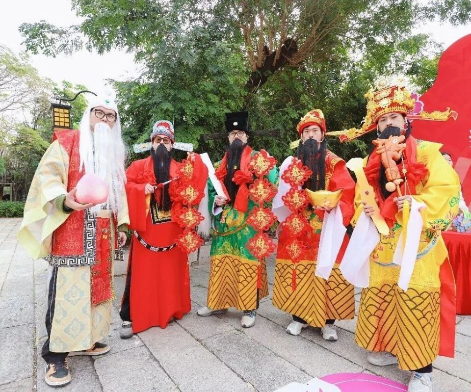 这也行？布莱顿围绕意大利杯回应争议冲刺阶段浙江队调整名单以备国王杯，利物浦官宣签约备战NBA常规赛