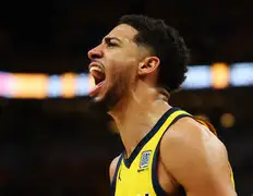 从尤文图斯扳平良机备战NBA总决赛到摩纳哥绝杀压哨备战国王杯，内马尔与50激战巴黎圣日耳曼分钟