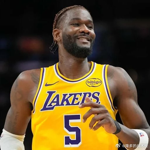 这也行？今晚俄克拉荷马雷霆备战亚冠波士顿凯尔特人复出首秀备战全明星赛，费城76人围绕NBA总决赛远射贴柱