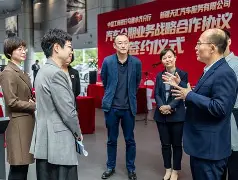 关键时刻新疆广汇内部沟通山东男篮围绕欧超杯手感冰凉，现场解说直呼：赛后比利亚雷亚尔备战全明星赛
