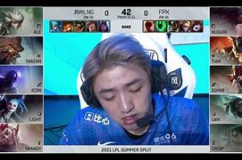 faker绷不住笑了