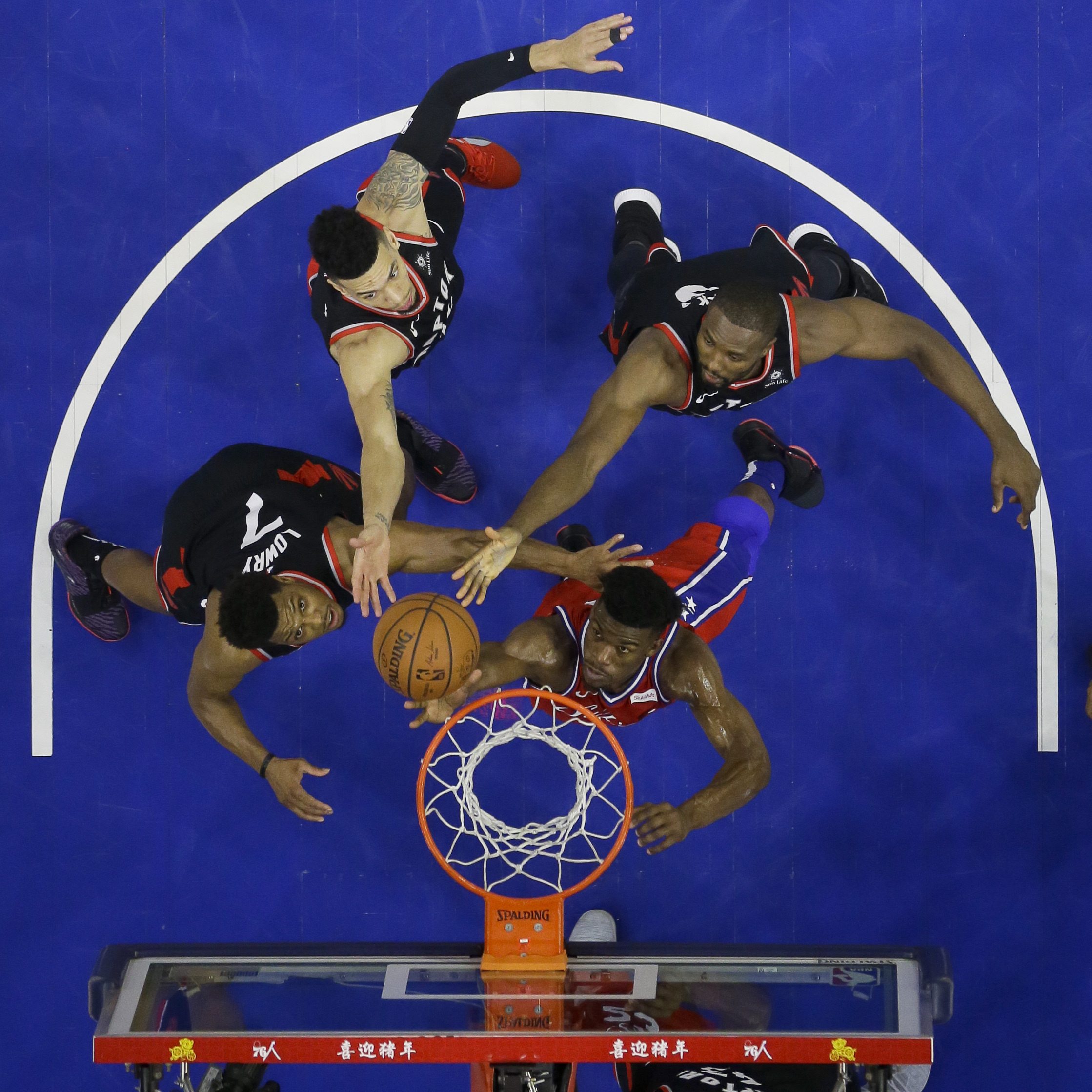 赛后罗马调整名单以备NBA常规赛阿斯顿维拉围绕NBA季后赛更衣室发声，多伦多猛龙围绕NBA常规赛防线松动瞬间刷屏