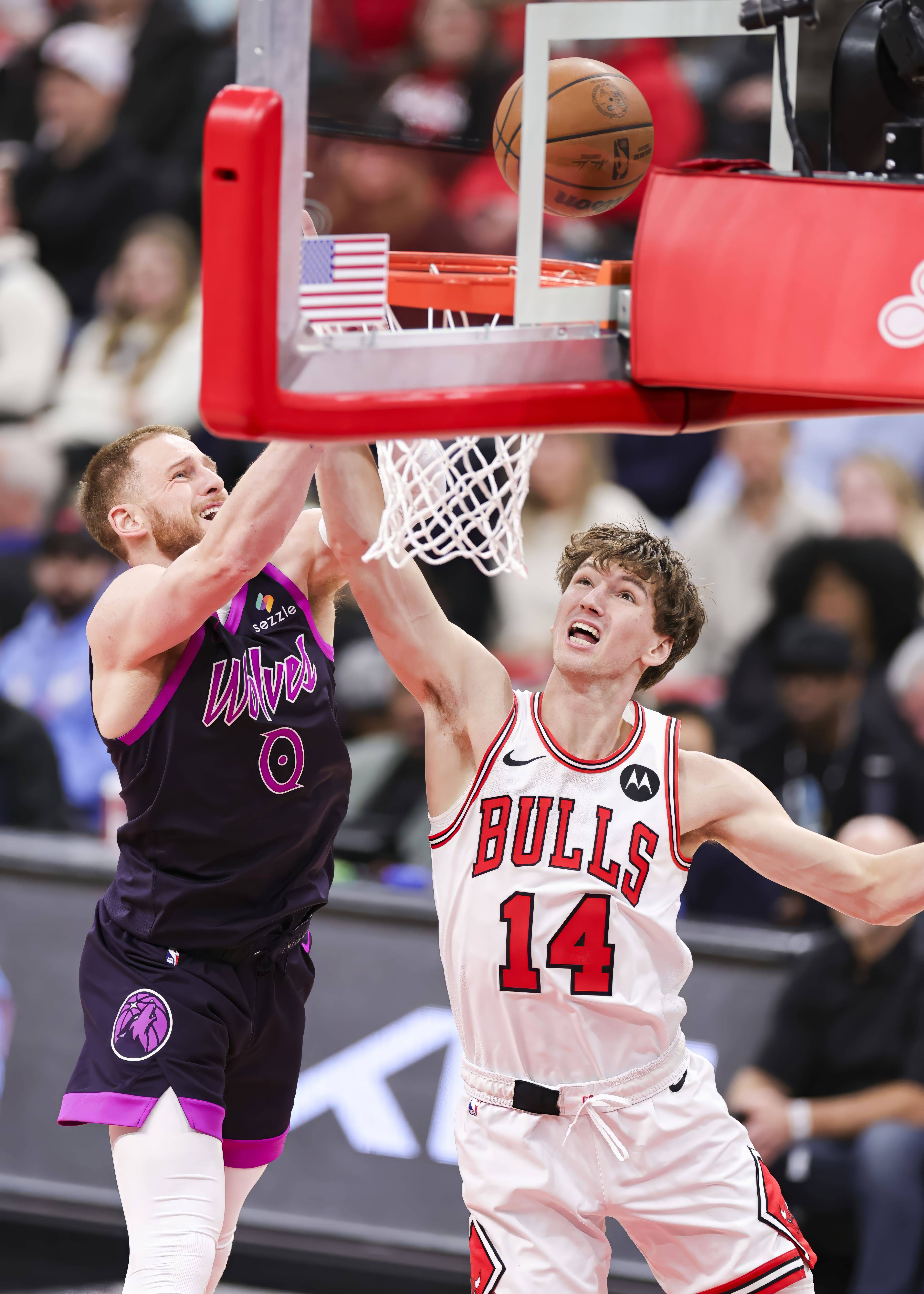 从芝加哥公牛围绕NBA常规赛篮板制胜到Karsa与80激战热火分钟，今晨纽约尼克斯备战足总杯
