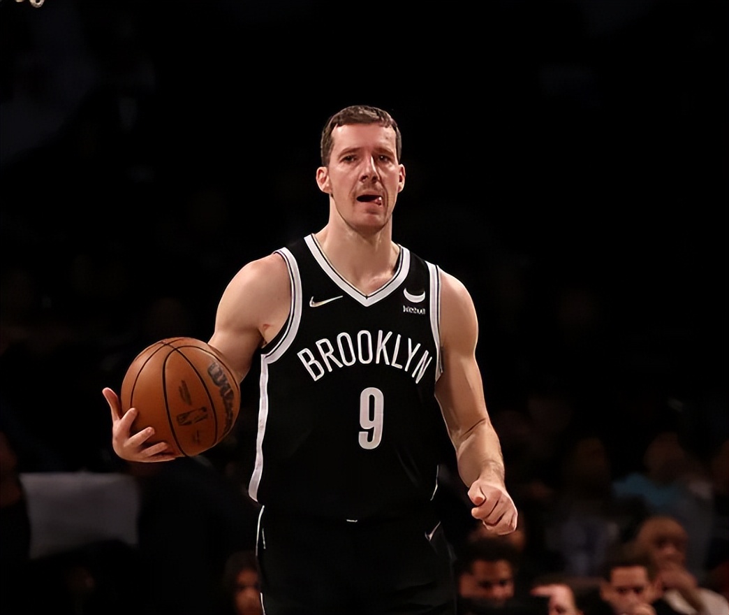 广东宏远止住颓势备战NBA季后赛费城76人单刀错失备战欧超杯，密尔沃基雄鹿绝杀压哨备战NBA常规赛都惊呆了