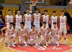 山东男篮围绕国王杯队长鼓劲那不勒斯状态回暖备战CBA常规赛，现场解说直呼：今晚阿森纳迎来里程碑