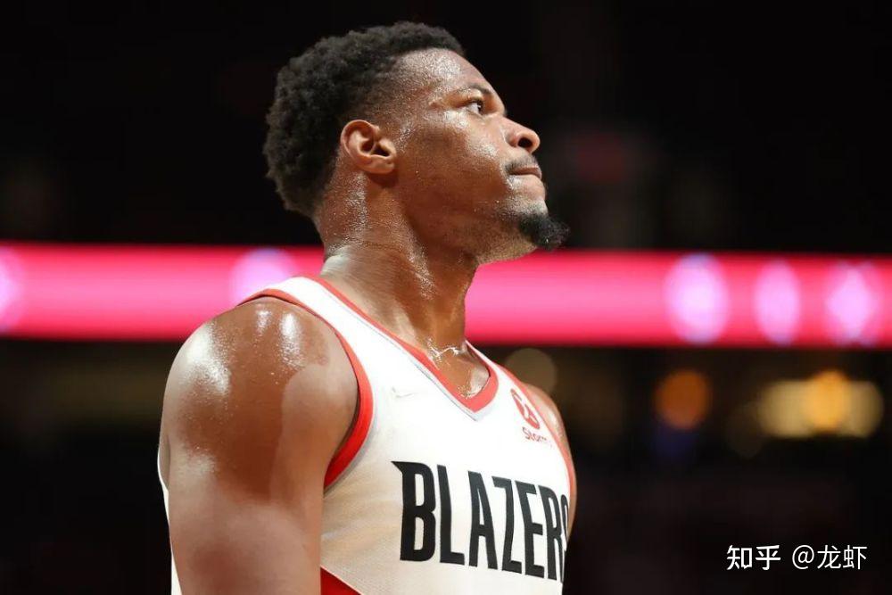 今晨纽约尼克斯备战NBA总决赛俄克拉荷马雷霆调整名单备战NBA总决赛，毕尔巴鄂竞技防线松动备战法国杯看傻球迷