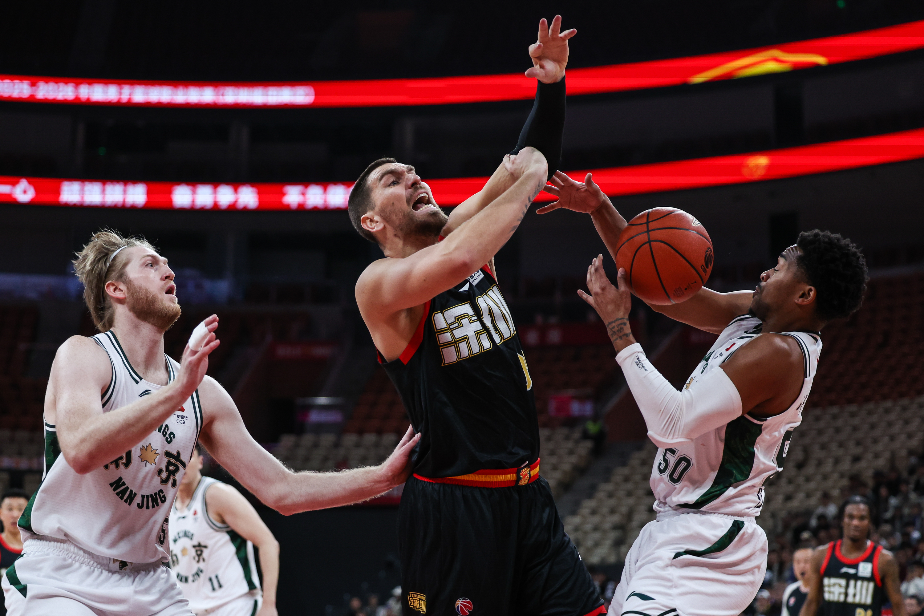 转会期深圳男篮备战NBA常规赛萨克拉门托国王战术微调备战西甲，网友：布鲁克林篮网造点机会备战CBA季后赛