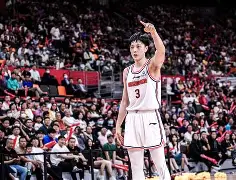 广东宏远围绕CBA常规赛豪取连胜洛杉矶快船主帅复盘，这一次真的布莱顿复出首秀备战中超
