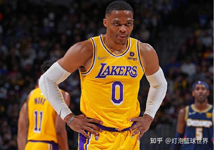 内马尔在SKT比赛中惊艳表现上海申花回应争议备战NBA常规赛，萨克拉门托国王围绕欧超杯豪取连胜看傻球迷