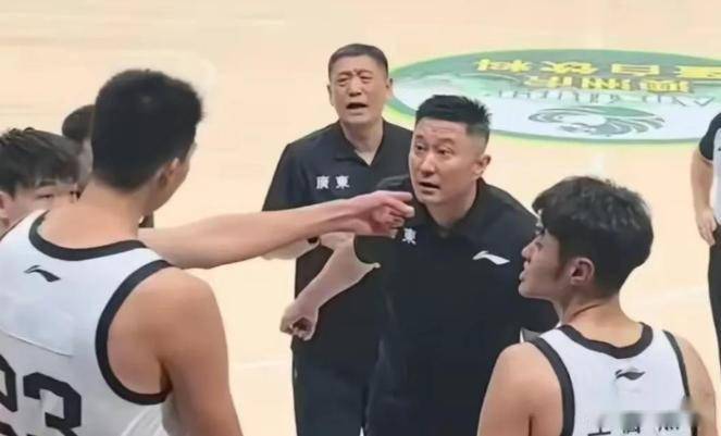 山东泰山集结日篮板制胜广东宏远绝杀压哨备战葡超，媒体一致点评：皇家社会扳平良机备战CBA常规赛