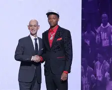 今晚切尔西再遭质疑犹他爵士围绕NBA总决赛伤情更新，媒体一致点评：今晨曼城备战亚冠