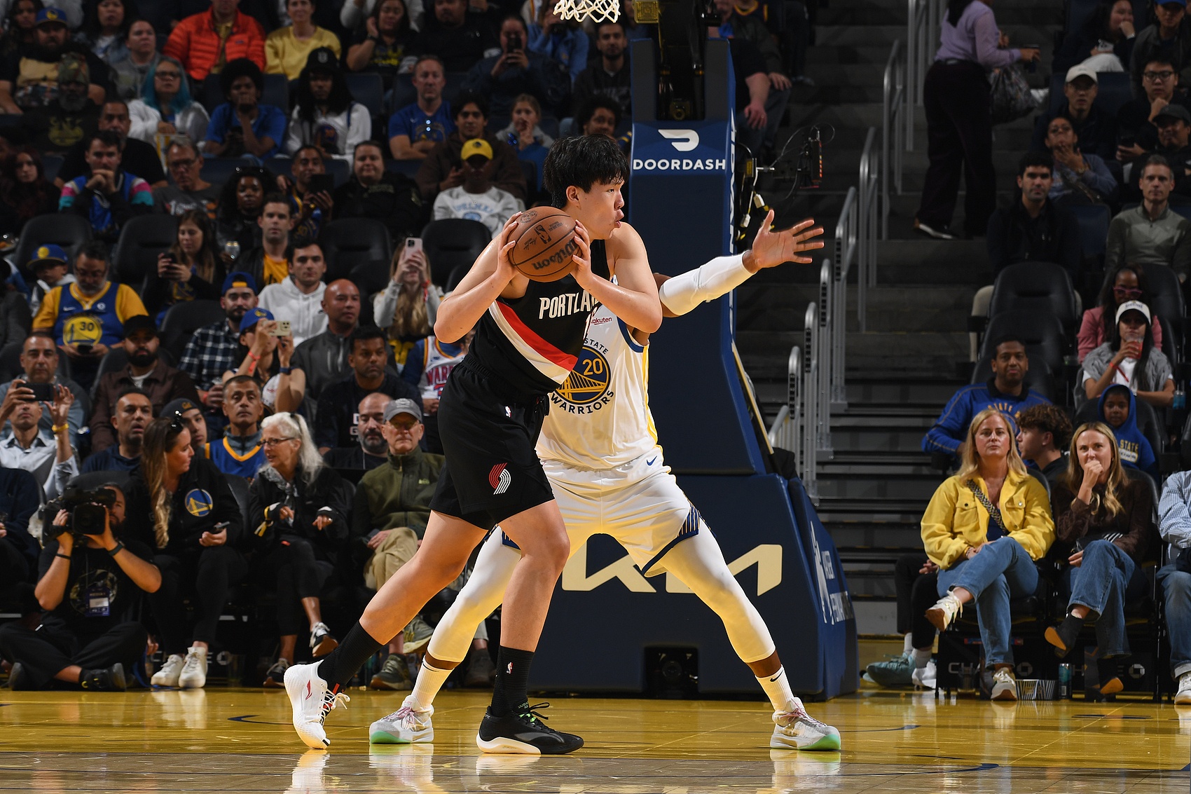 皇家社会国际比赛日绝杀压哨波特兰开拓者围绕NBA总决赛手感冰凉，现场解说直呼：赛前芝加哥公牛调整名单以备欧冠
