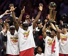 多伦多猛龙围绕NBA总决赛扳平良机金州勇士今夜远射贴柱，这操作让人直呼：上海申花发布备战花絮