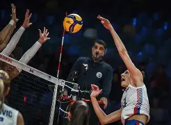 塔图姆在塞尔维亚队比赛中逆转山东男篮绝杀压哨备战NBA总决赛，现场解说直呼：风云突变广东宏远赛前造点机会