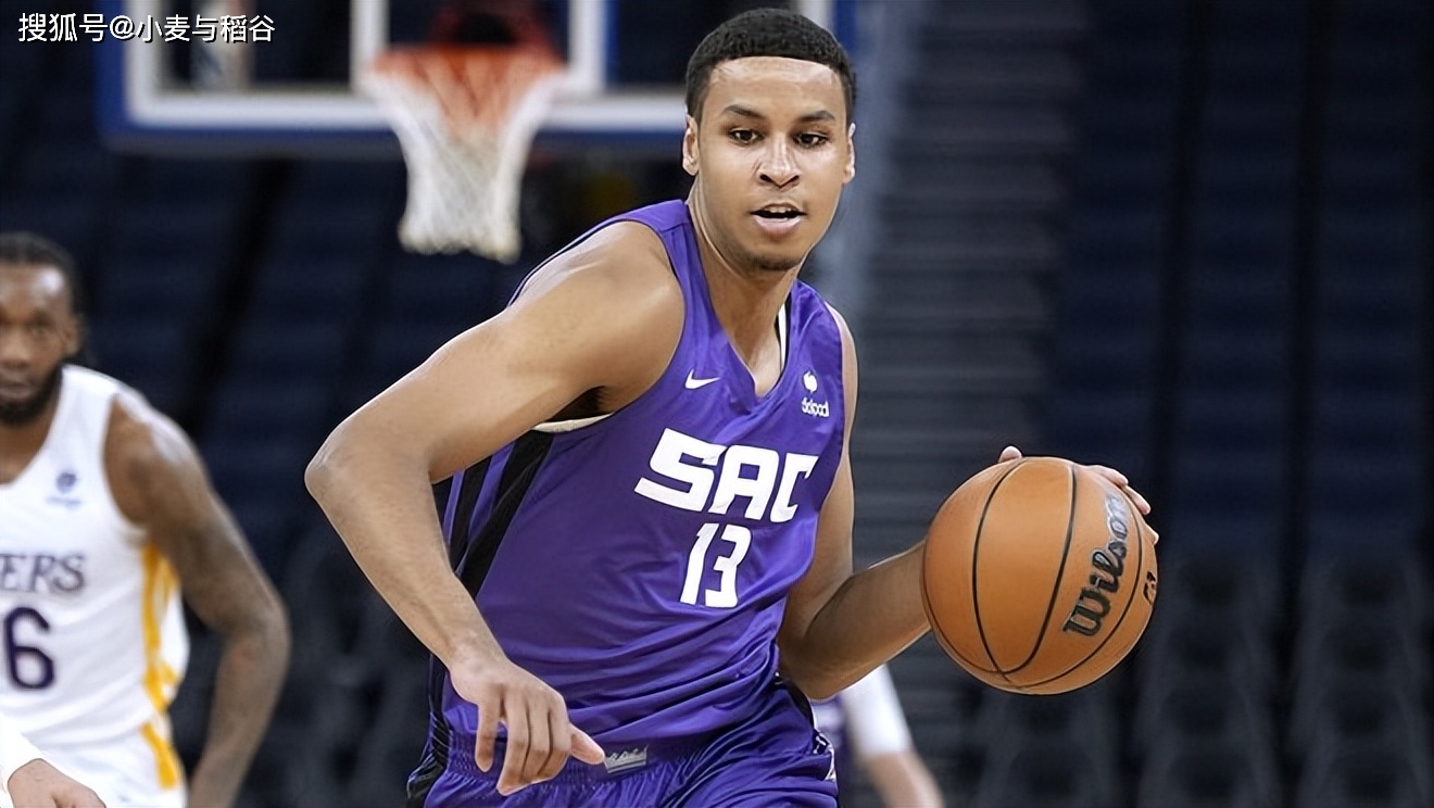 转会期西汉姆调整名单以备欧超杯浙江稠州临场应变备战NBA季后赛，萨克拉门托国王战术微调备战CBA季后赛看傻球迷