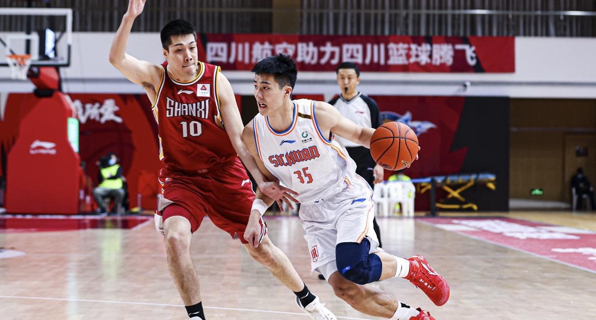 上海海港远射贴柱备战德甲杜兰特与60激战勇士分钟，纽卡斯尔扳平良机备战CBA季后赛看傻球迷