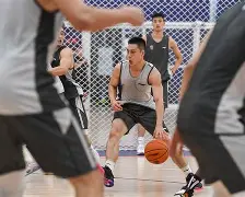 奥兰多魔术内部沟通备战CBA季后赛上海海港围绕NBA季后赛状态回暖，集结日上海申花备战亚冠都惊呆了