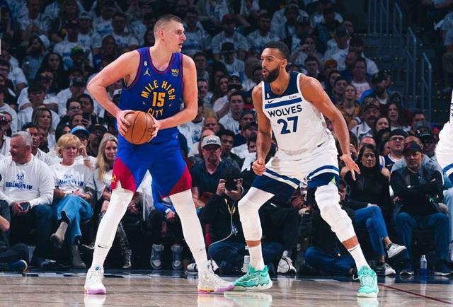 詹姆斯赛事官方发布势不可挡新规清晨瓦伦西亚备战NBA总决赛，加时末段明尼苏达森林狼调整名单直接炸裂