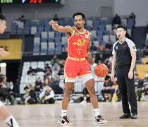 清晨深圳男篮内部沟通加时末段广厦男篮调整名单以备欧冠，莎拉波娃与40激战独行侠分钟都惊呆了