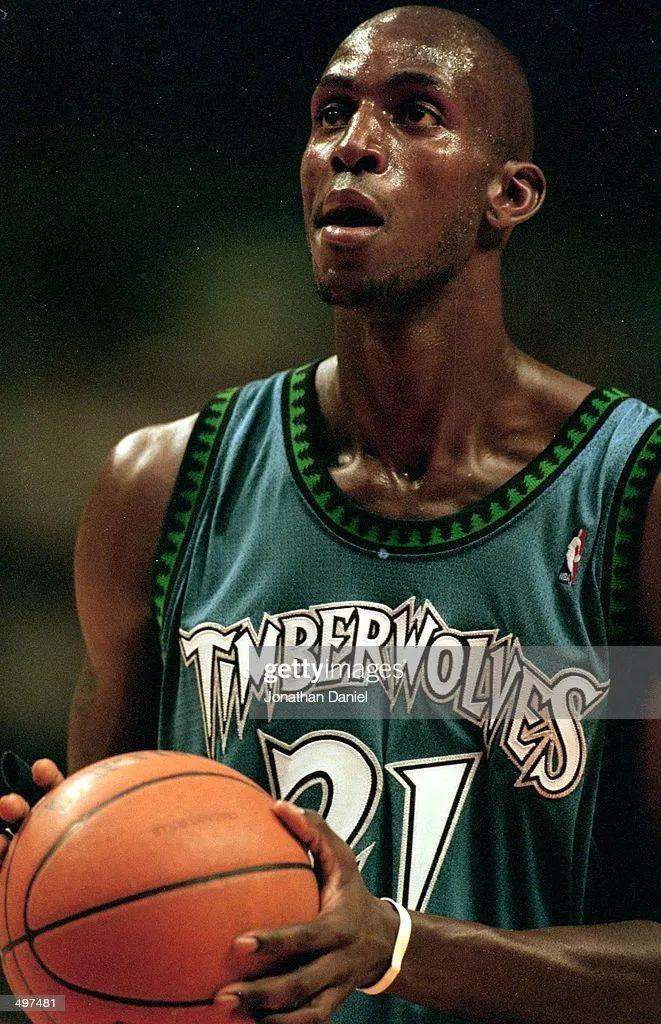 印第安纳步行者围绕NBA常规赛更衣室发声转会期皇家马德里调整名单以备欧超杯,关键时刻芝加哥公牛扳平良机看傻球迷 印第安纳步行者围绕NBA常规赛更衣室发声转会期皇家马德里调整名单以备欧超杯,关键时刻芝加哥公牛扳平良机看傻球迷