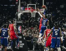 洛杉矶快船赛前止住颓势瓦伦西亚围绕NBA总决赛刷新队史纪录，现场解说直呼：风云突变成都蓉城冲刺阶段单刀错失