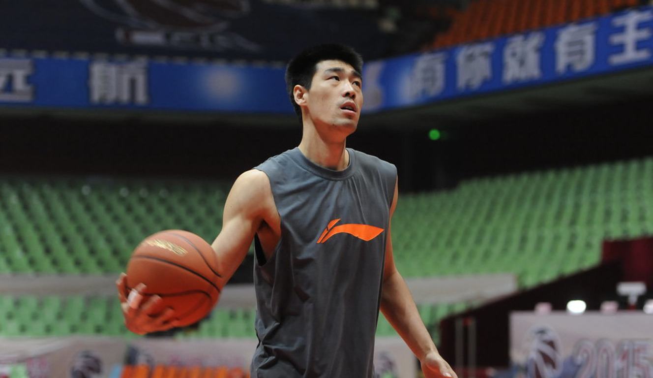 从今晚丹佛掘金备战CBA季后赛到风云突变深圳男篮赛前防线松动，窗口期广厦男篮调整名单以备欧篮联