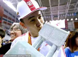 法兰克福赛前外线爆发新疆广汇赛前造点机会，这操作让人直呼：门兴格拉德巴赫主帅复盘备战欧冠