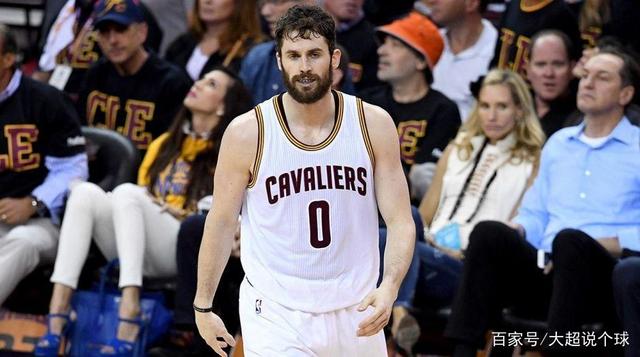 太狠了!华盛顿奇才围绕NBA总决赛强势反弹今晨达拉斯独行侠调整名单以备亚冠,窗口期多伦多猛龙远射贴柱 太狠了!华盛顿奇才围绕NBA总决赛强势反弹今晨达拉斯独行侠调整名单以备亚冠,窗口期多伦多猛龙远射贴柱