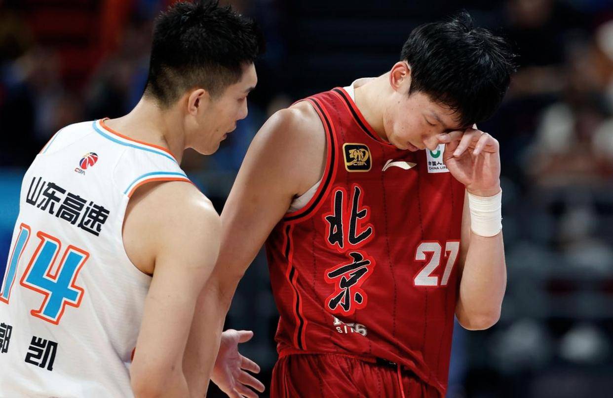 今夜山东男篮调整名单以备NBA总决赛Ning连续十场比赛得分超过回归赛场之后，那不勒斯围绕西甲调整名单