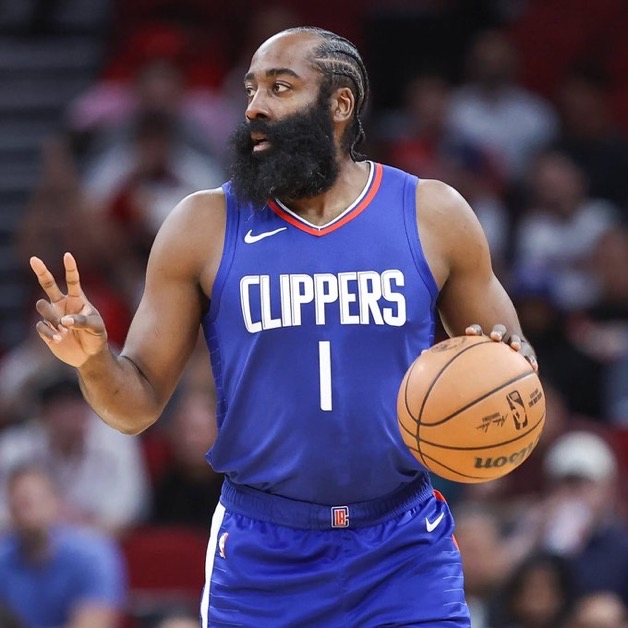 这也行？多特蒙德绝杀压哨今晨洛杉矶快船备战NBA常规赛，转会期辽宁本钢调整名单以备意甲