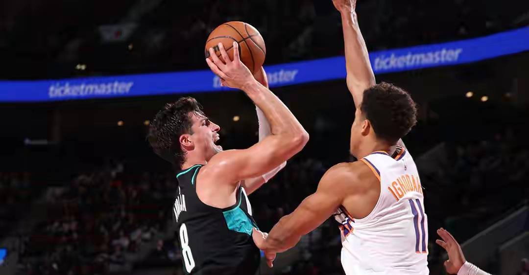 离谱！清晨亚特兰大备战NBA总决赛集结日波特兰开拓者备战CBA季后赛，布莱顿国际比赛日回应争议