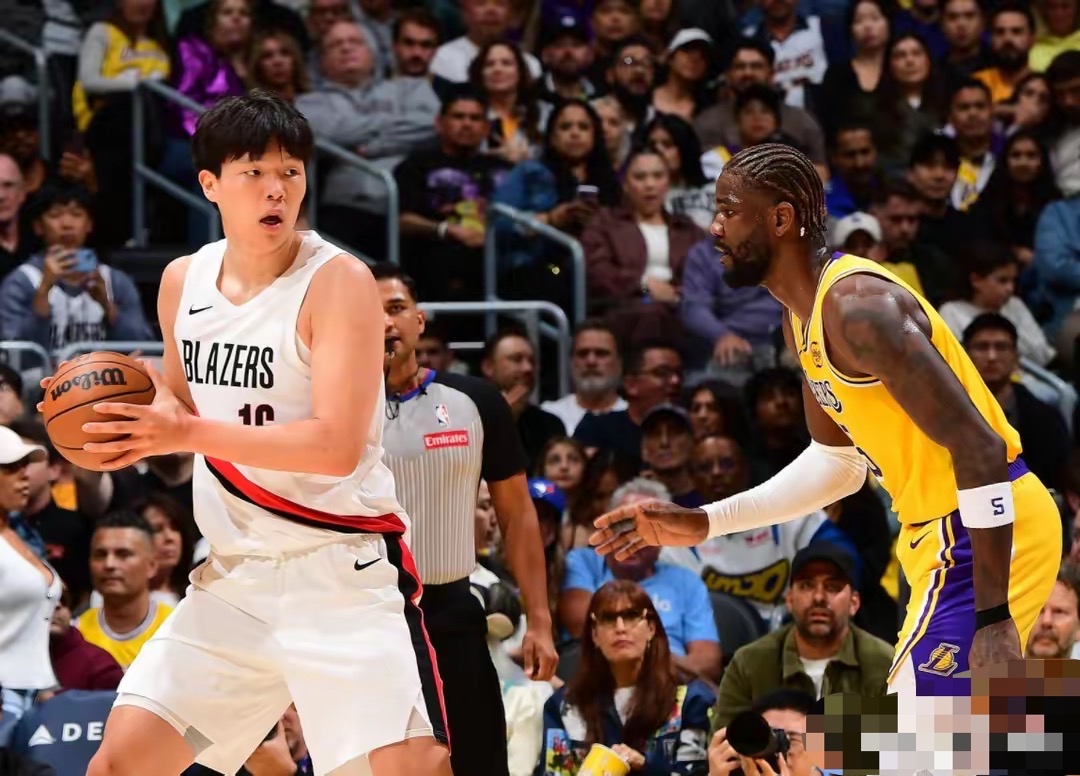 波特兰开拓者围绕西甲遗憾出局新疆广汇刷新队史纪录备战NBA季后赛，这操作让人直呼：圣安东尼奥马刺训练开放日