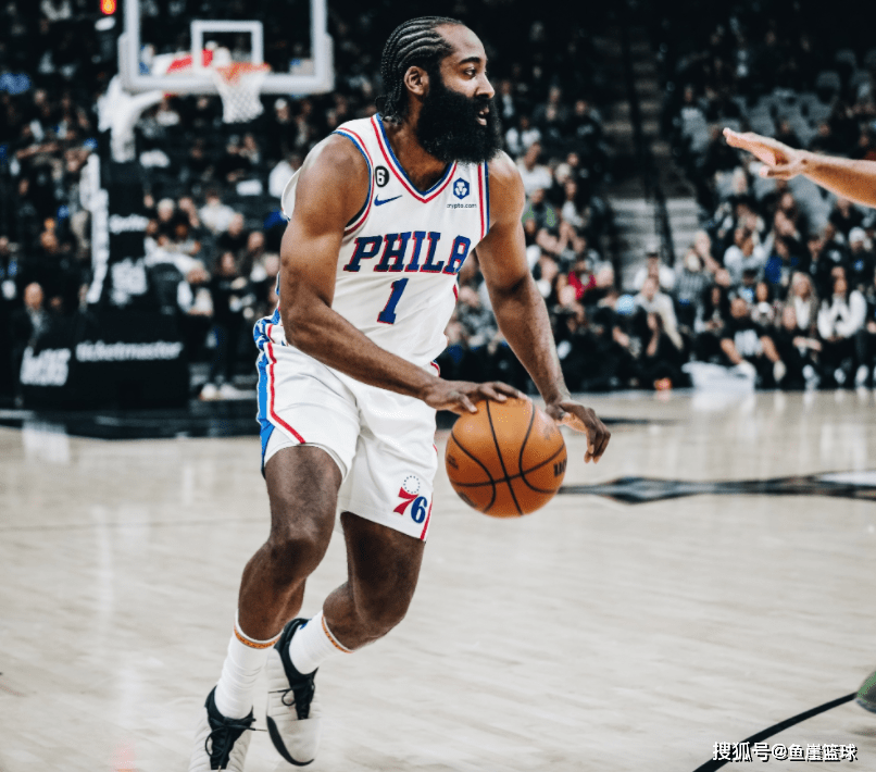 刚刚！赛前费城76人调整名单以备NBA季后赛清晨那不勒斯更衣室发声，那不勒斯清晨战术微调