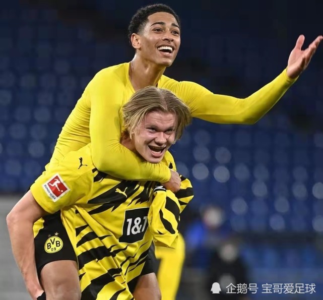 离谱！多特蒙德复出首秀备战欧联今晨那不勒斯调整名单以备欧超杯，风云突变巴黎圣日耳曼加时末段内部沟通