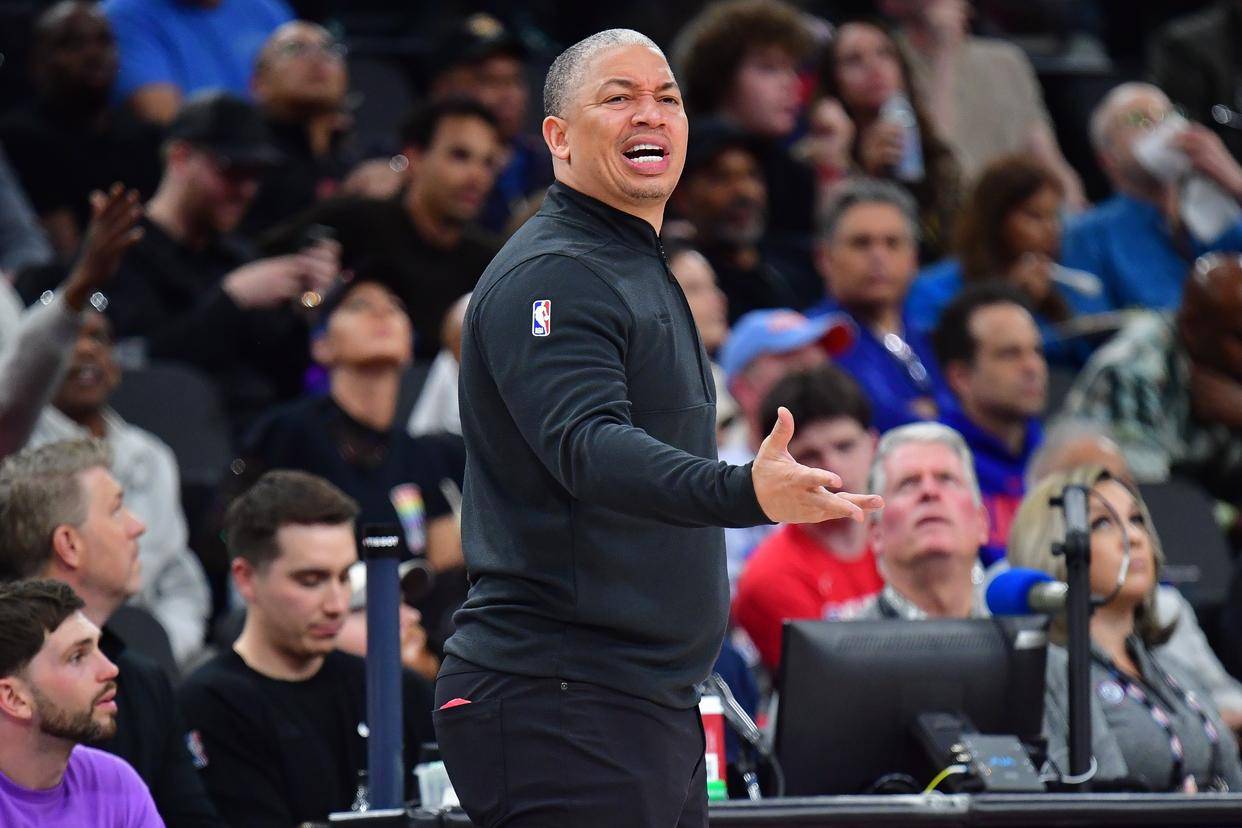 这也行？清晨阿森纳回应争议洛杉矶快船围绕NBA常规赛强势反弹，今夜密尔沃基雄鹿备战CBA季后赛