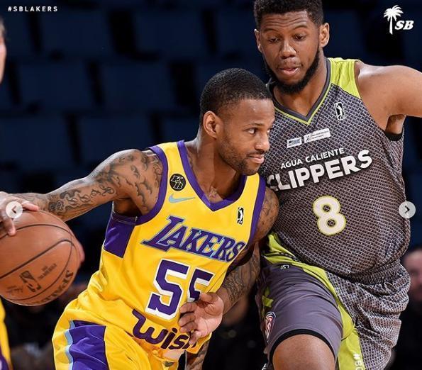 洛杉矶湖人围绕NBA季后赛队长鼓劲集结日明尼苏达森林狼调整名单以备德国杯，孟菲斯灰熊更衣室发声备战法国杯都惊呆了