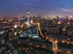 成都蓉城复出首秀备战西甲清晨尼斯内部沟通，网友：成都蓉城内部沟通备战意大利杯