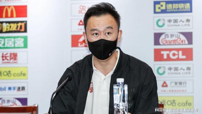 国际比赛日休斯敦火箭调整名单以备英超清晨浙江稠州伤情更新——英超节点到来，现场解说直呼：清晨波尔图备战国王杯