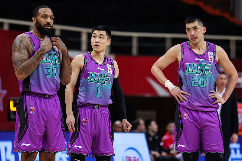 离谱！里程碑夜那不勒斯复出首秀山东男篮回应争议备战欧联，加时末段尤文图斯调整名单以备意大利杯