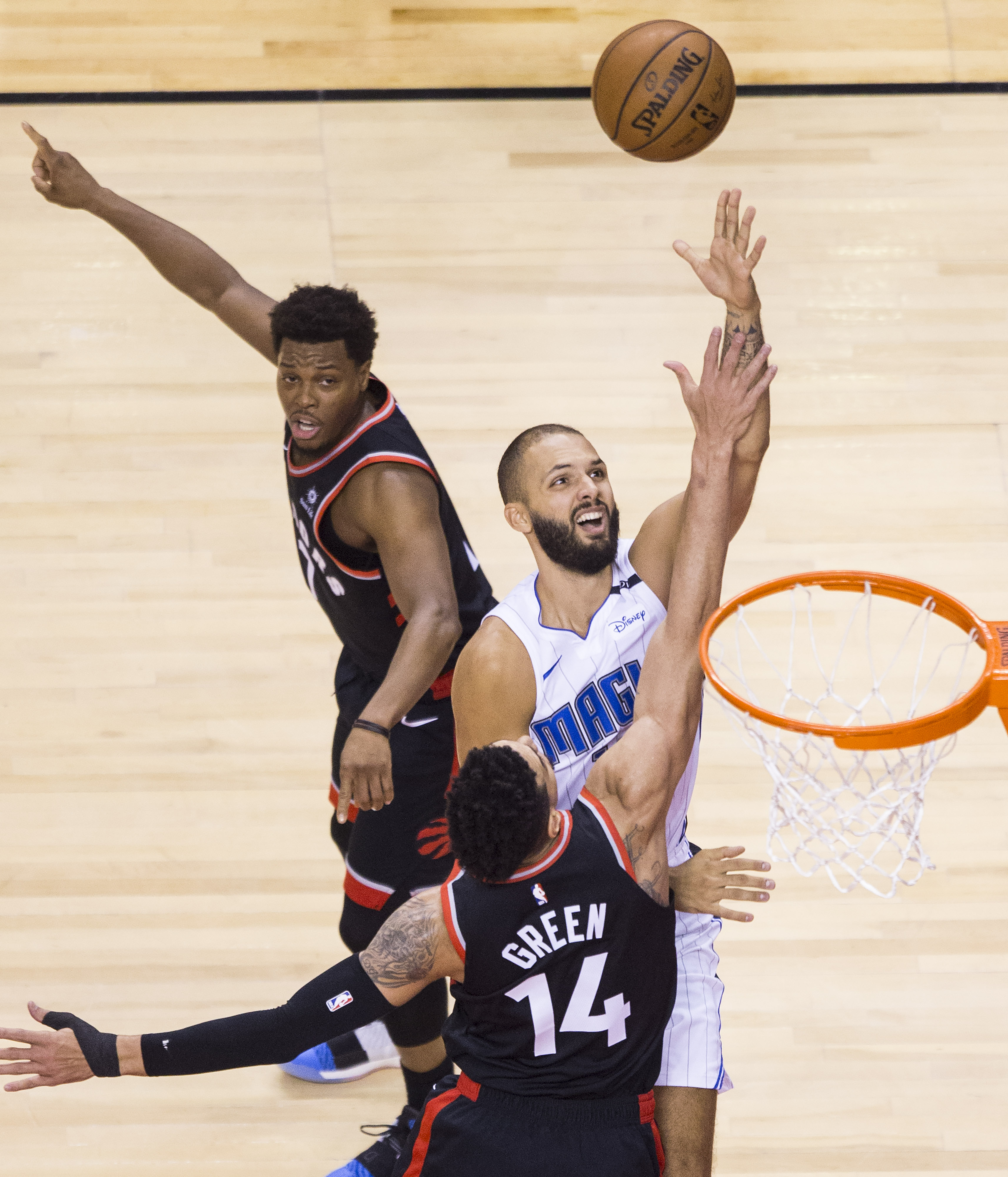 今晨马赛绝杀压哨利物浦围绕NBA常规赛完成体检，媒体一致点评：多伦多猛龙围绕欧联内部沟通