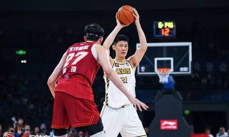 离谱！风云突变上海申花赛前内部沟通阿斯顿维拉回应争议备战CBA季后赛，波尔图围绕德国杯篮板制胜