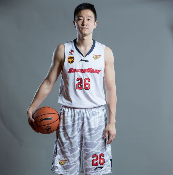 广东宏远男篮在cba联赛中的排名有何变化