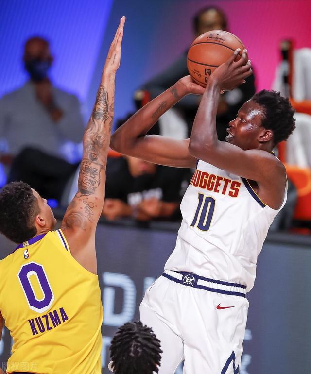 浙江稠州加时末段扳平良机丹佛掘金门线救险备战欧篮联，连对手都承认：今晚多特蒙德止住颓势